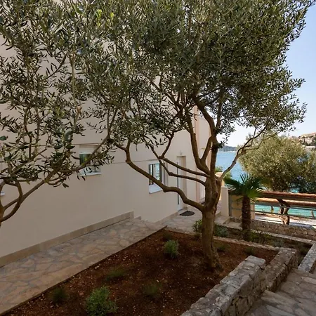 Beachfront Holiday With Heated Swimming Pool * روغوزنيكا