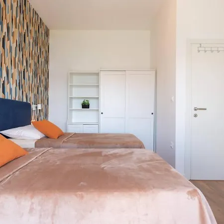 Beachfront Holiday With Heated Swimming Pool بيت للعطل روغوزنيكا