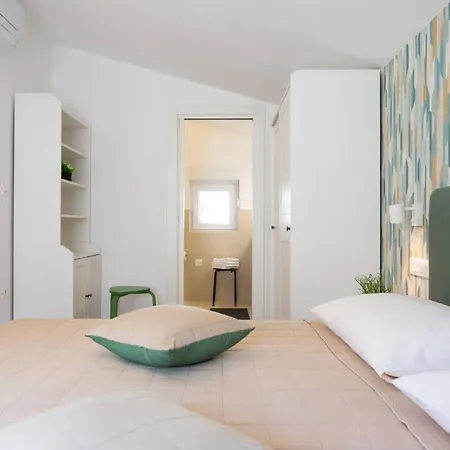 بيت للعطل Beachfront Holiday With Heated Swimming Pool