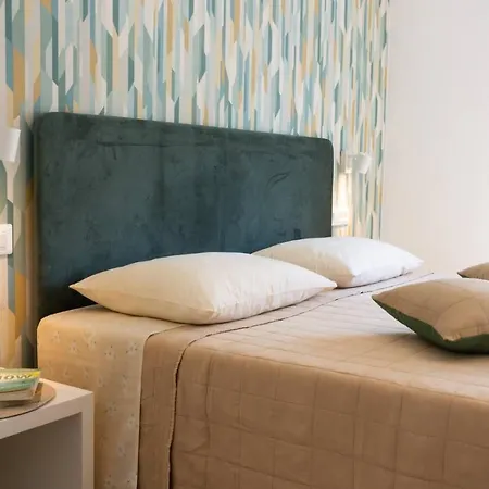 Beachfront Holiday With Heated Swimming Pool بيت للعطل روغوزنيكا