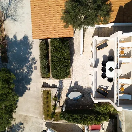 بيت للعطل Beachfront Holiday With Heated Swimming Pool